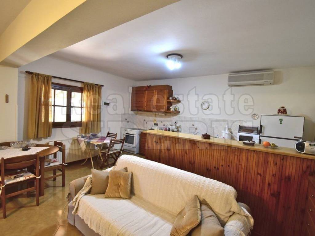 Σαλόνι κουζίνα