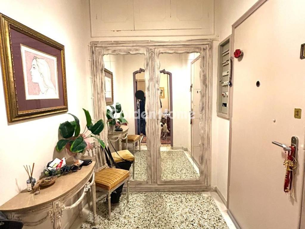 Χολ - Διάδρομος