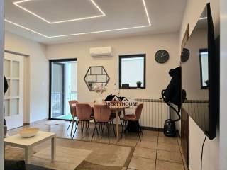 Pleros epiplomeno &amp; exoplismeno