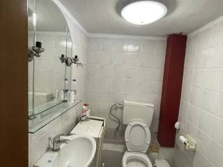 Forumland Real Estate, Μπάνιο