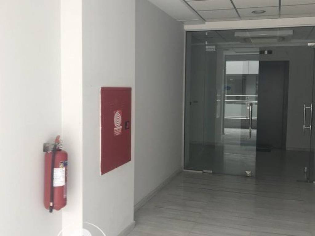 Forumland Real Estate,  είσοδος κτιρίου