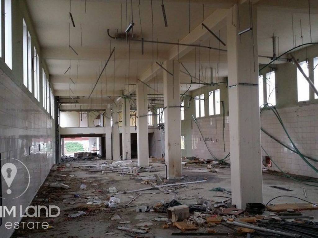 Forumland Real Estate, Βιοτεχνικό κτίρο 2.200τ.μ.