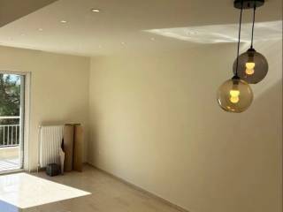 Forumland Real Estate, Σαλόνι