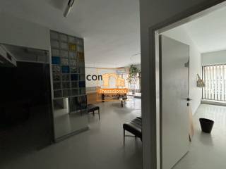 Κολόμβου, Επαγγελματικός χώρος, 411 τ.μ.