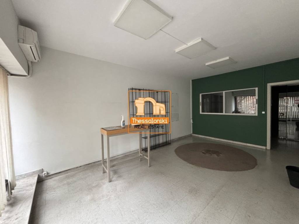 Κολόμβου, Επαγγελματικός χώρος, 411 τ.μ.