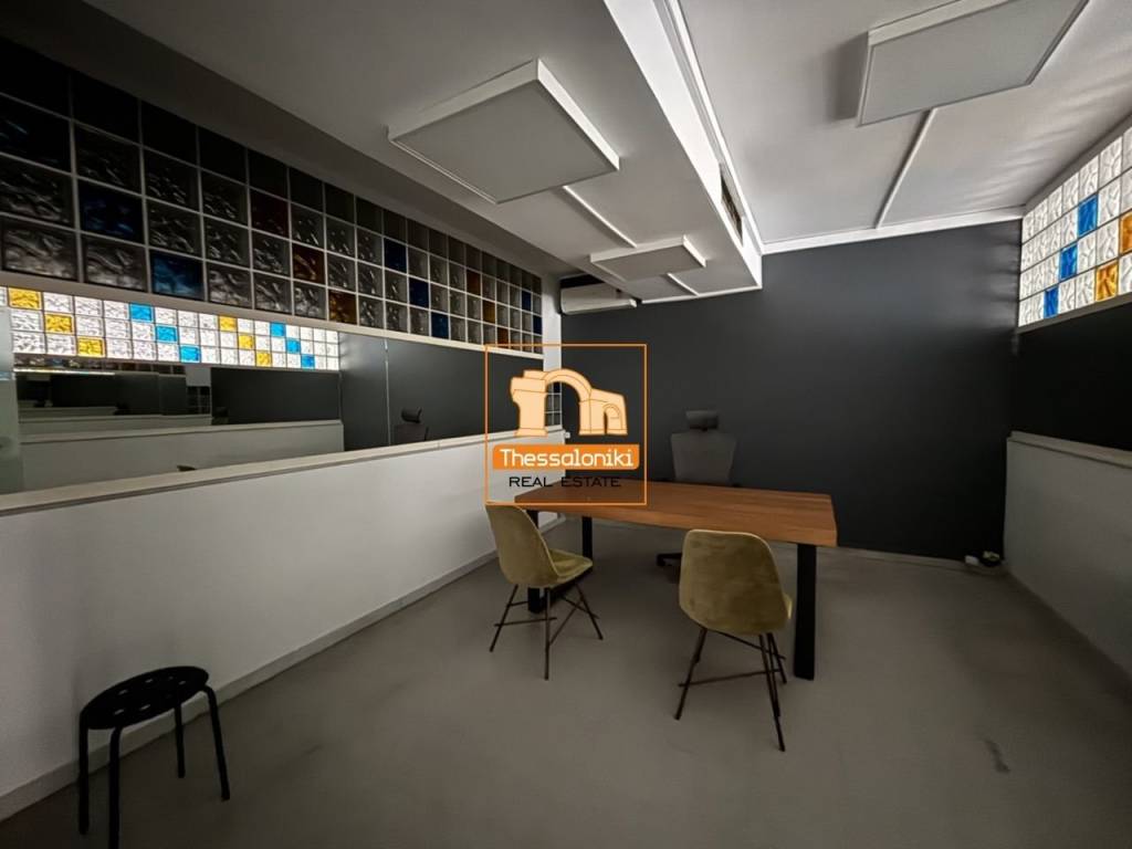 Κολόμβου, Επαγγελματικός χώρος, 411 τ.μ.