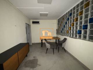 Κολόμβου, Επαγγελματικός χώρος, 411 τ.μ.