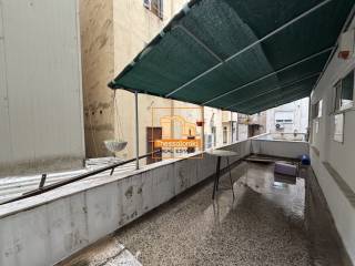 Κολόμβου, Επαγγελματικός χώρος, 411 τ.μ.