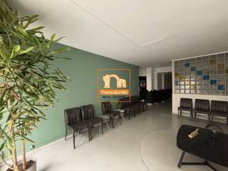 Κολόμβου, Επαγγελματικός χώρος, 411 τ.μ.