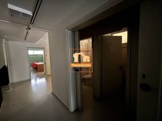 Κολόμβου, Επαγγελματικός χώρος, 411 τ.μ.