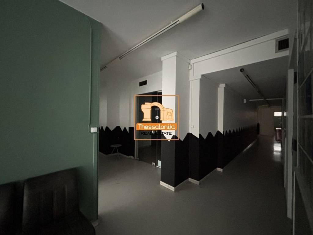 Κολόμβου, Επαγγελματικός χώρος, 411 τ.μ.