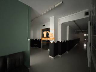 Κολόμβου, Επαγγελματικός χώρος, 411 τ.μ.