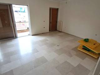 ΣΑΛΟΝΙ ΠΡΙΝ ΤΗΝ ΑΝΑΚΑΙΝΙΣΗ