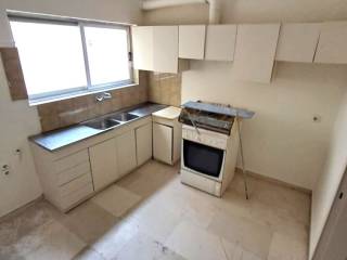 ΚΟΥΖΙΝΑ ΠΡΙ ΤΗΝ ΑΝΑΚΑΙΝΙΣΗ