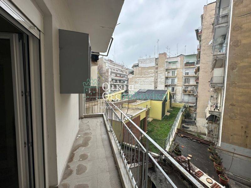 Θέα από μπαλκόνι