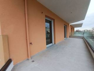 Μπροστινό Μπαλκόνι / Frontal balcony