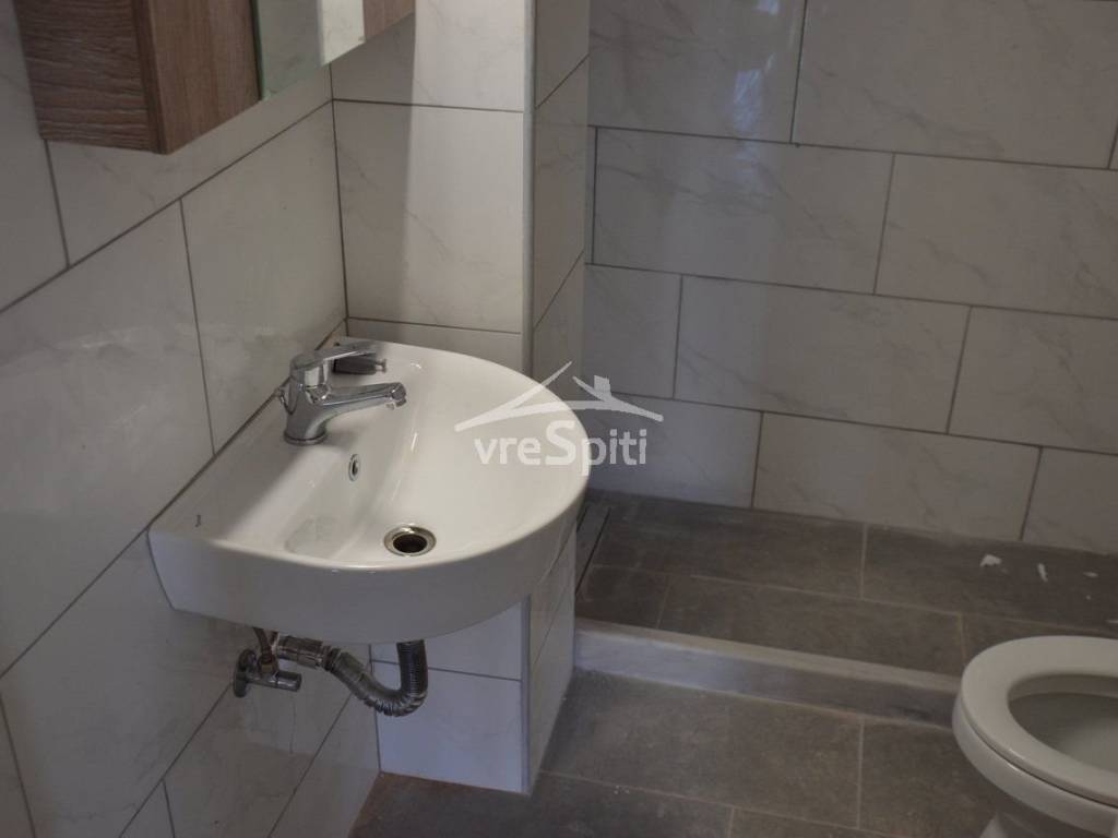 ΑΠΟΨΗ ΜΠΑΝΙΟΥ