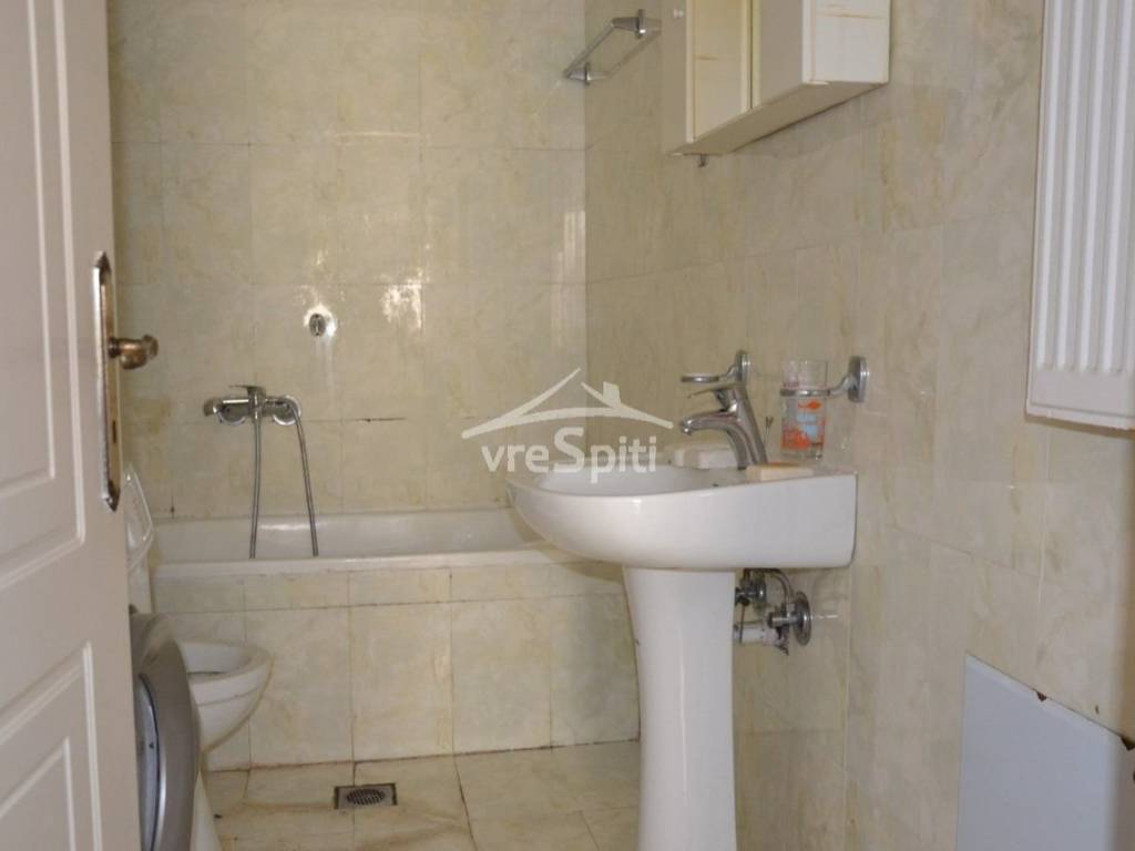 ΑΠΟΨΗ ΜΠΑΝΙΟΥ