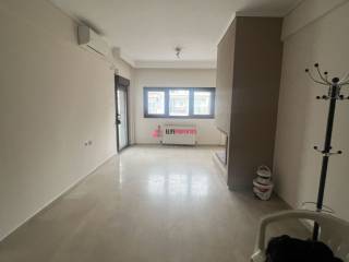 ΣΑΛΟΝΙ ΜΕ ΤΖΑΚΙ