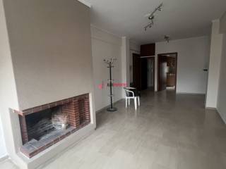 ΣΑΛΟΝΙ ΜΕ ΤΖΑΚΙ