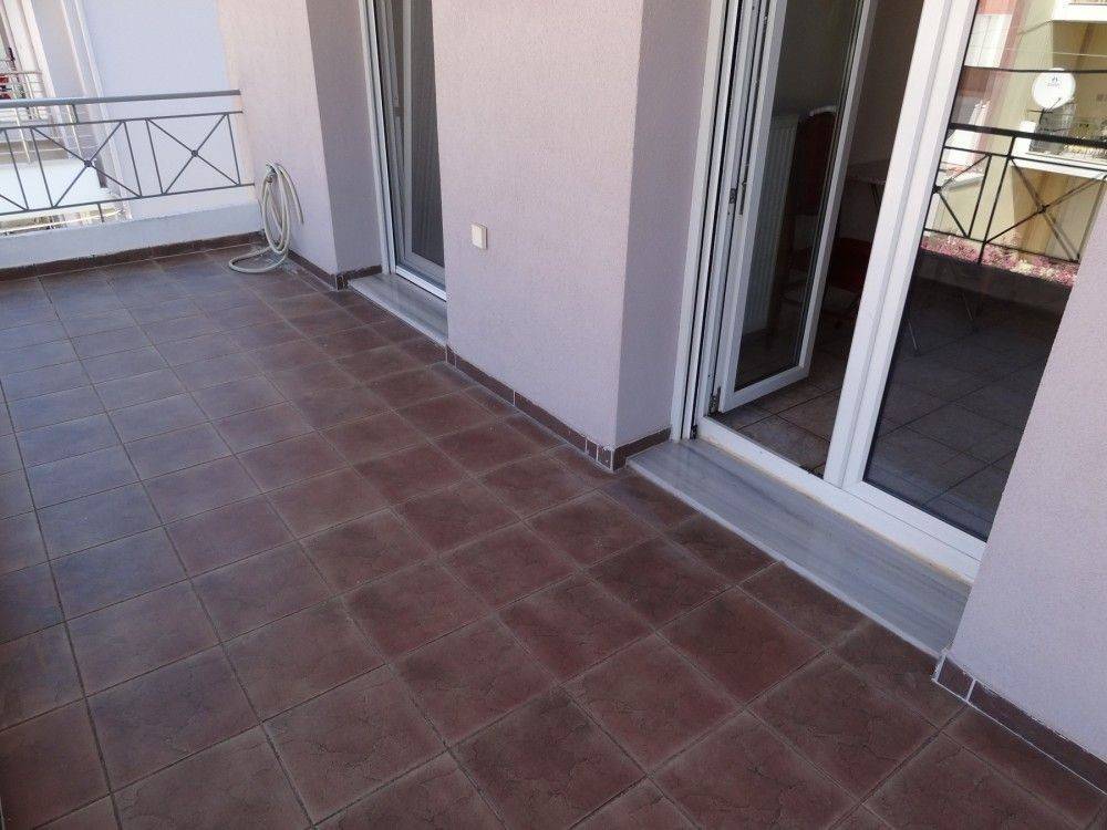 Ενοικιάζεται δίχωρη γκαρσονιέρα 30 τ.μ. 2ου ορόφου πλησίον της Αγίας Σοφίας στην Ανατολή Ιωαννίνων.