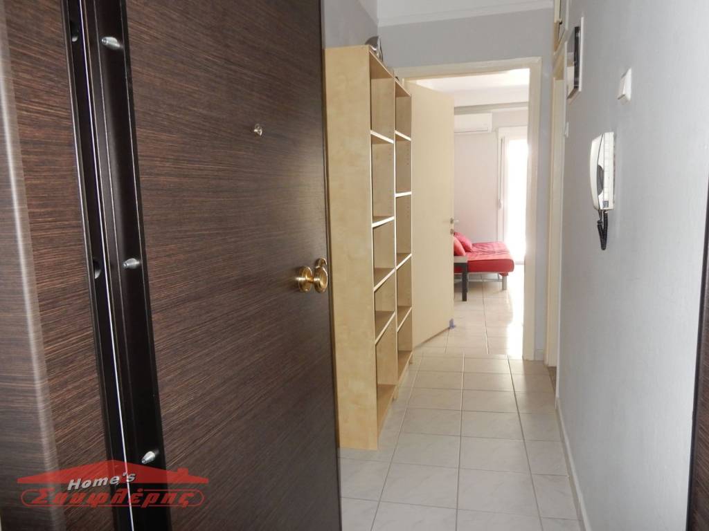 ΘΩΡΑΚΙΣΜΕΝΗ ΠΟΡΤΑ-ΧΩΛ