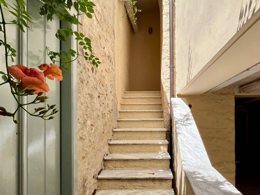 plaka_residential_detached_for_rent