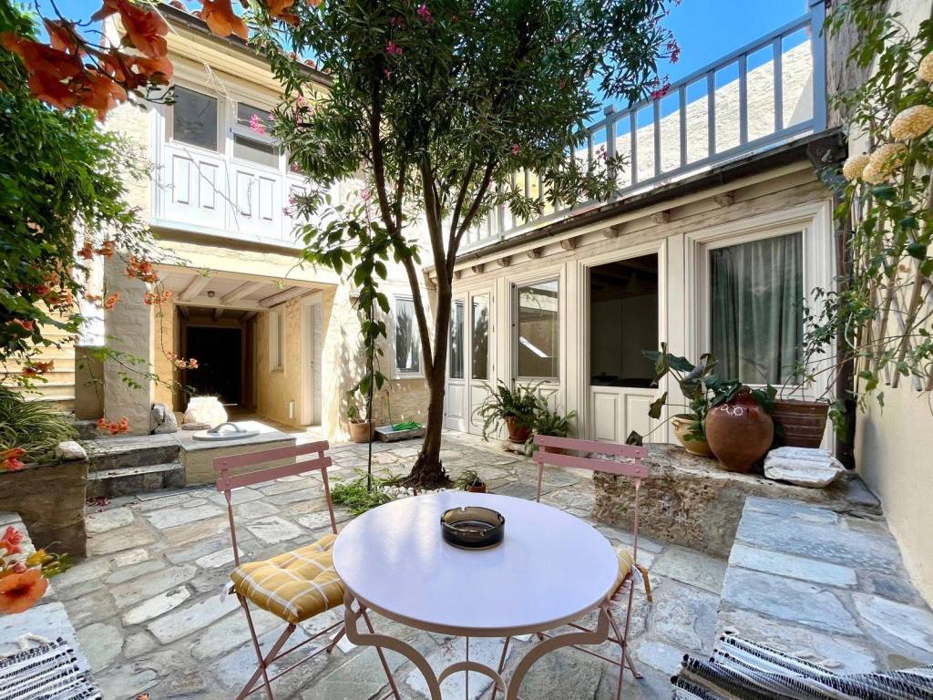 plaka_residential_detached_for_rent