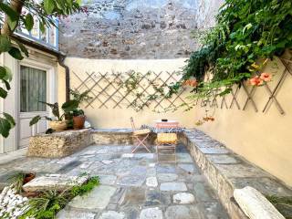 plaka_residential_detached_for_rent