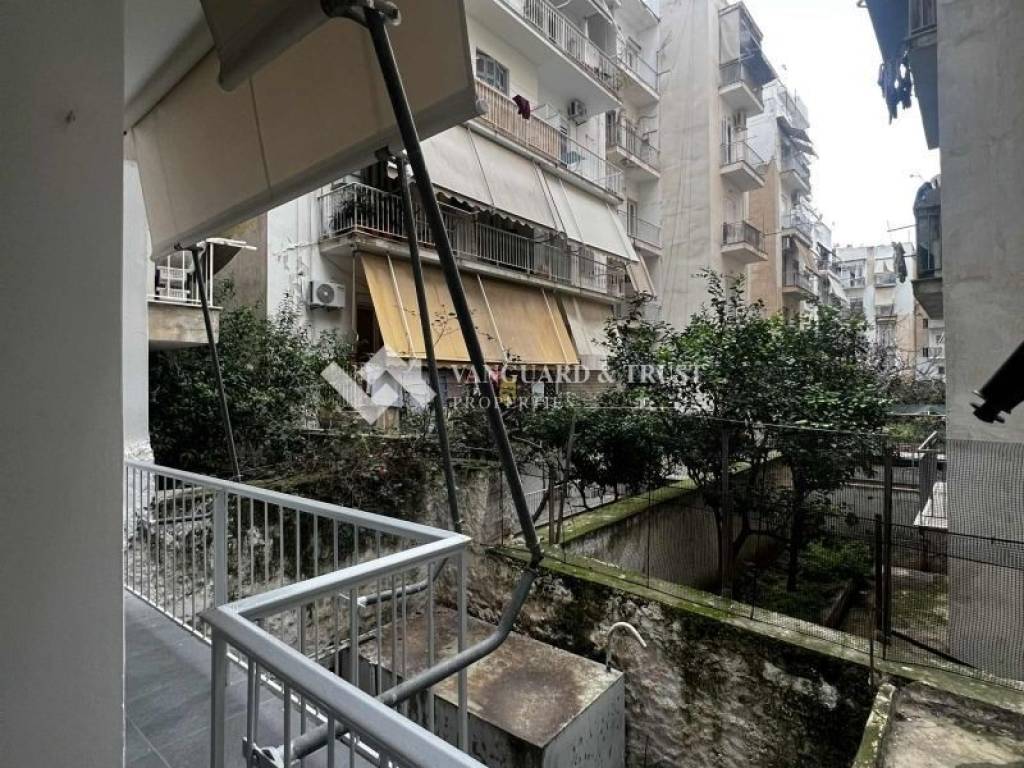 Θέα από μπαλκόνι