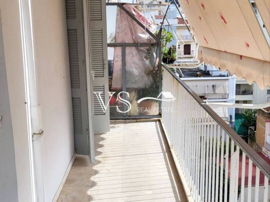 Θέα απο μπαλκόνι