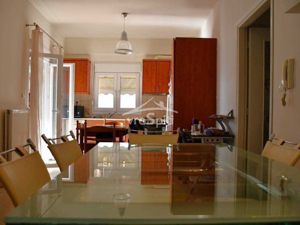 ΤΡΑΠΕΖΑΡΙΑ - ΚΟΥΖΙΝΑ