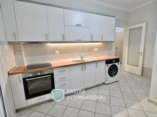 Nea koyzina me phoyrno, esties kai plynterio roychon