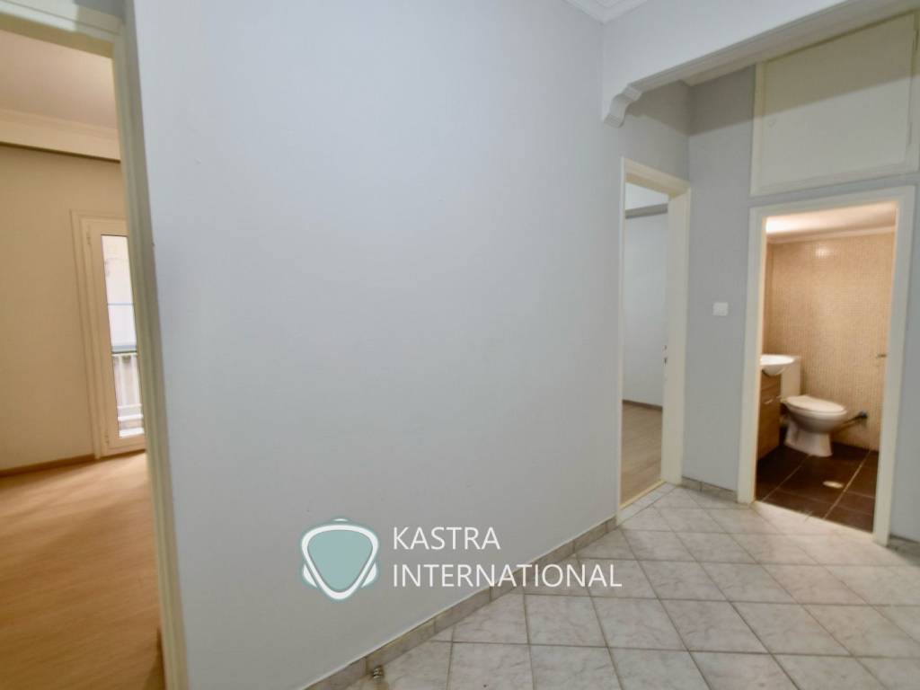 Esoterikos diadromos poy syndeei toys choroys