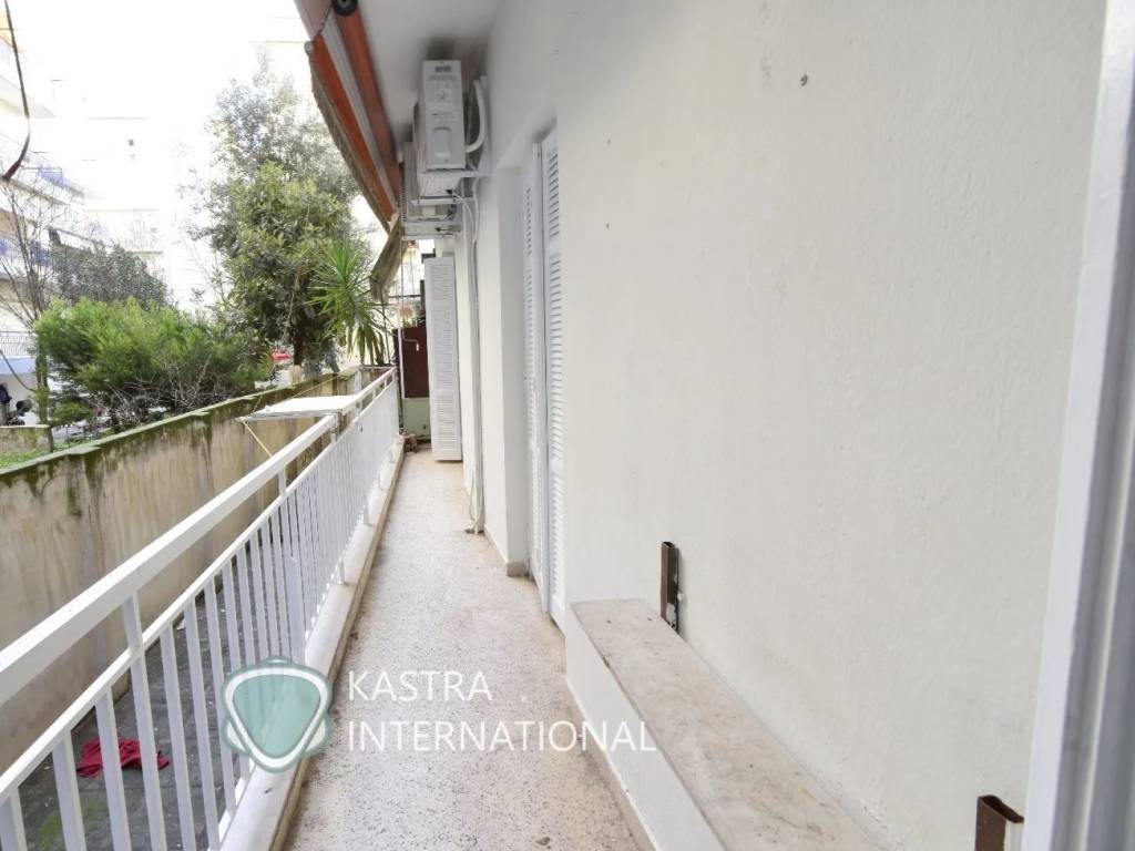 Mpalkoni me physiko photismo kai esycho periballon.