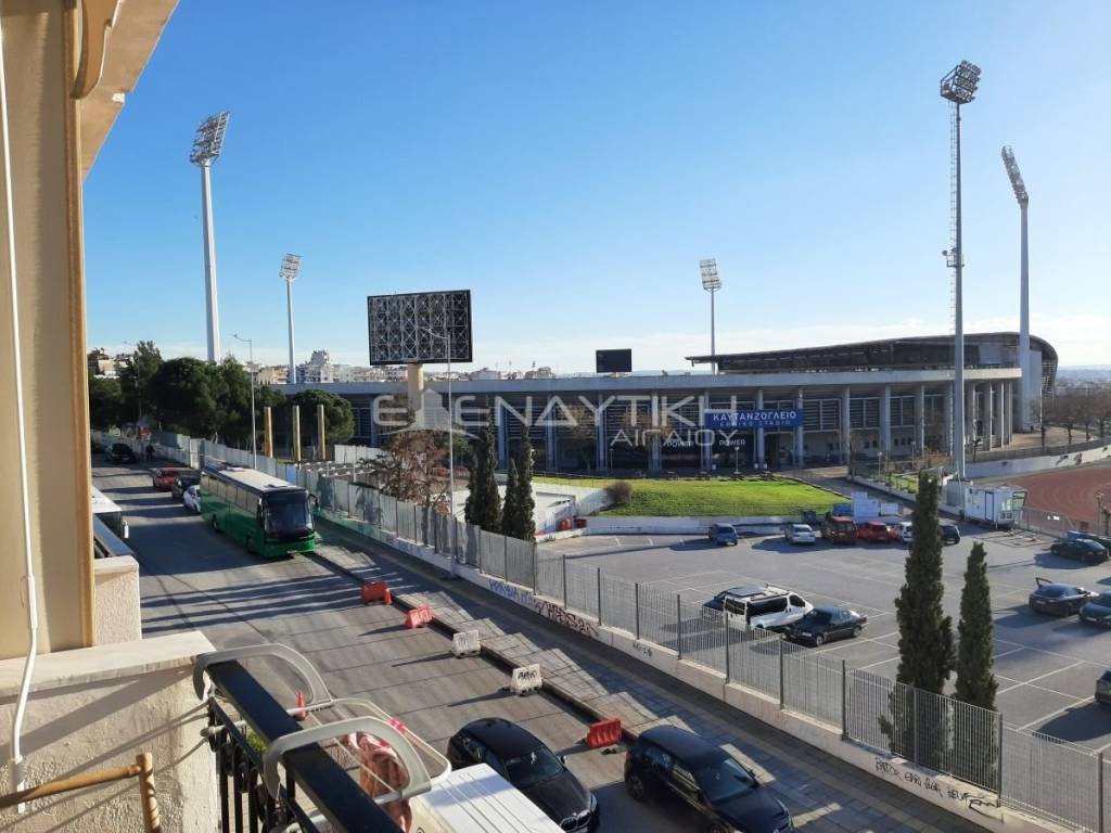 Θέα από μπαλκόνι