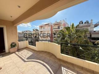 Θέα από μπαλκόνι