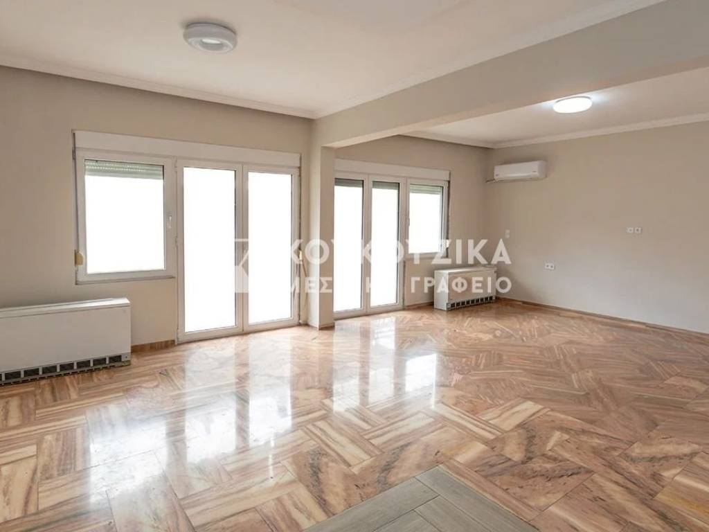 Σαλοκουζίνα