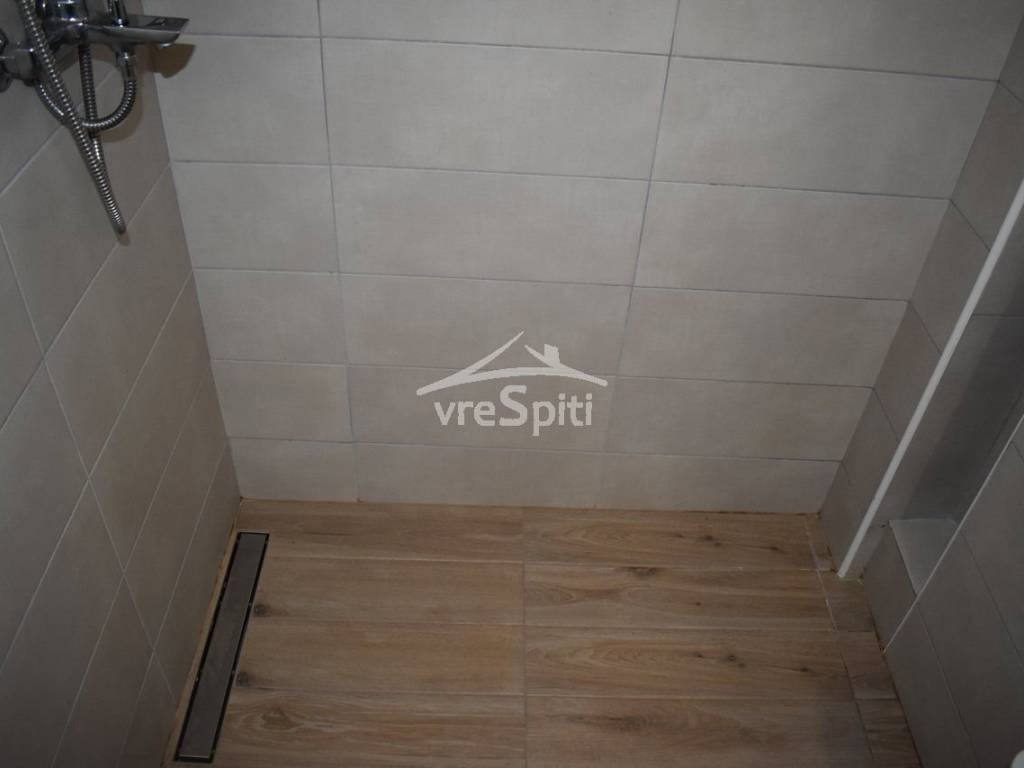 ΚΑΜΠΙΝΑ ΛΟΥΤΡΟΥ