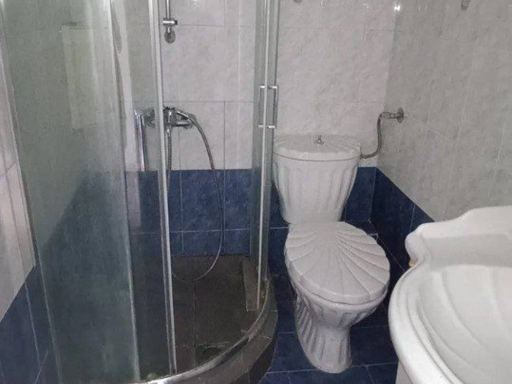 Forumland Real Estate, Μπάνιο