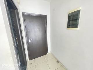 Forumland Real Estate, Είσοδος