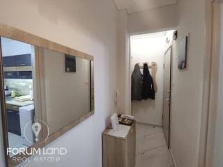 Forumland Real Estate, Διάδρομος