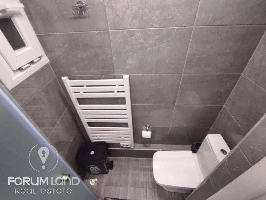 Forumland Real Estate, Μπάνιο