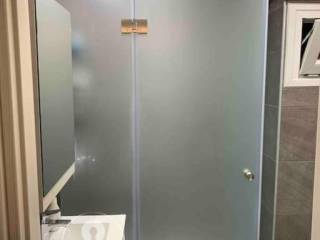 Forumland Real Estate, Μπάνιο