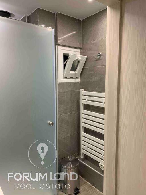 Forumland Real Estate, Μπάνιο