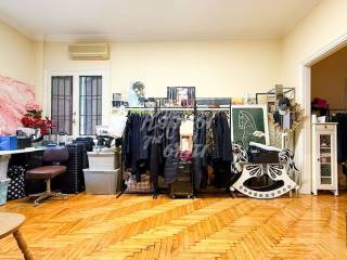 Eyrychoro domatio me dynatoteta pollaplon chreseon.