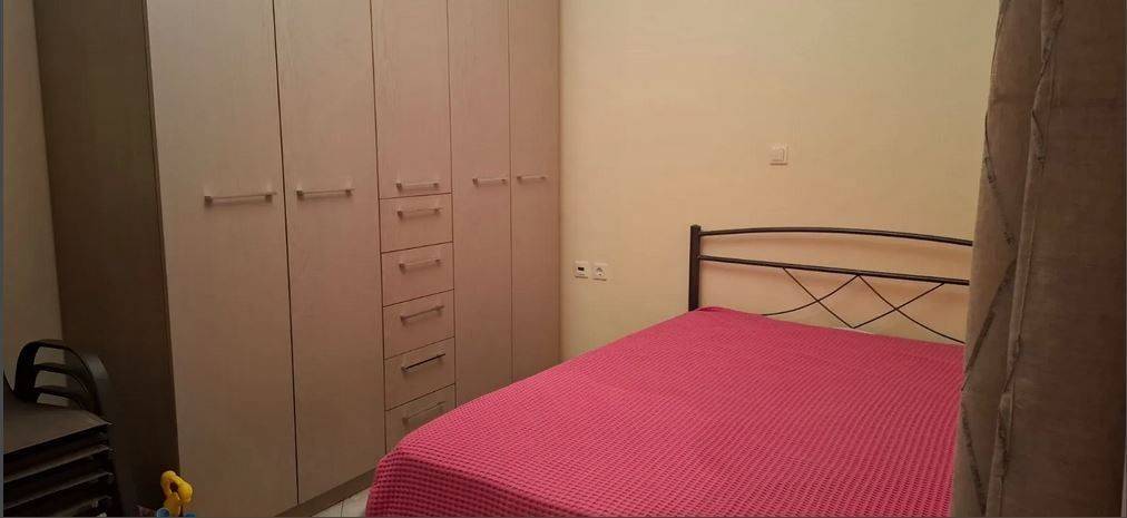 δωμάτιο μπροστά