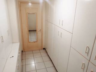 chol gia diamerisma emiypogeioy. Arketes ntoylapes