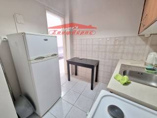 ΞΕΧΩΡΙΣΤΗ ΚΟΥΖΙΝΑ