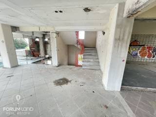 Forumland Real Estate, Esoterike opse